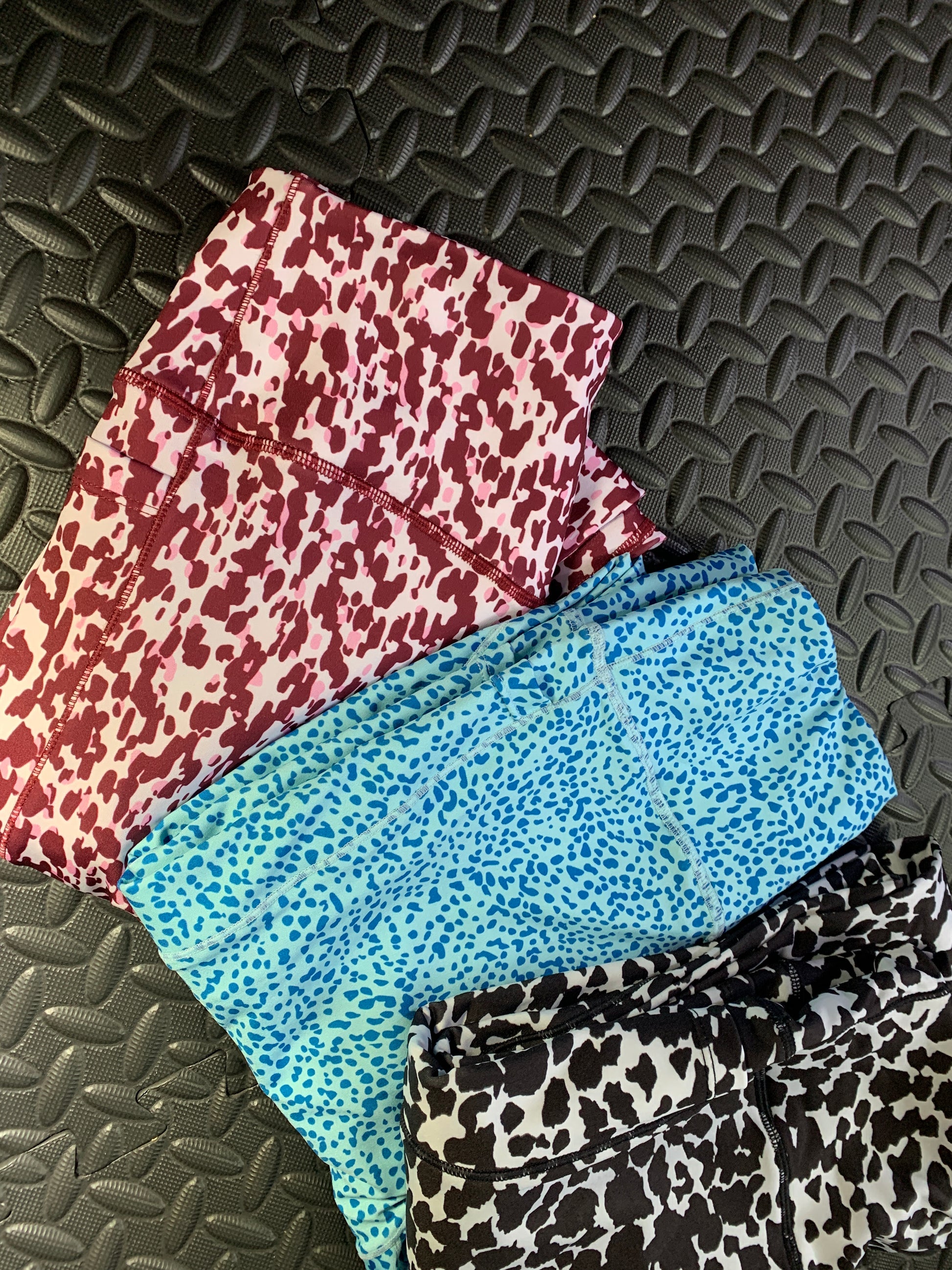 Speck'd Tech Leggings - Burgundy / Pink